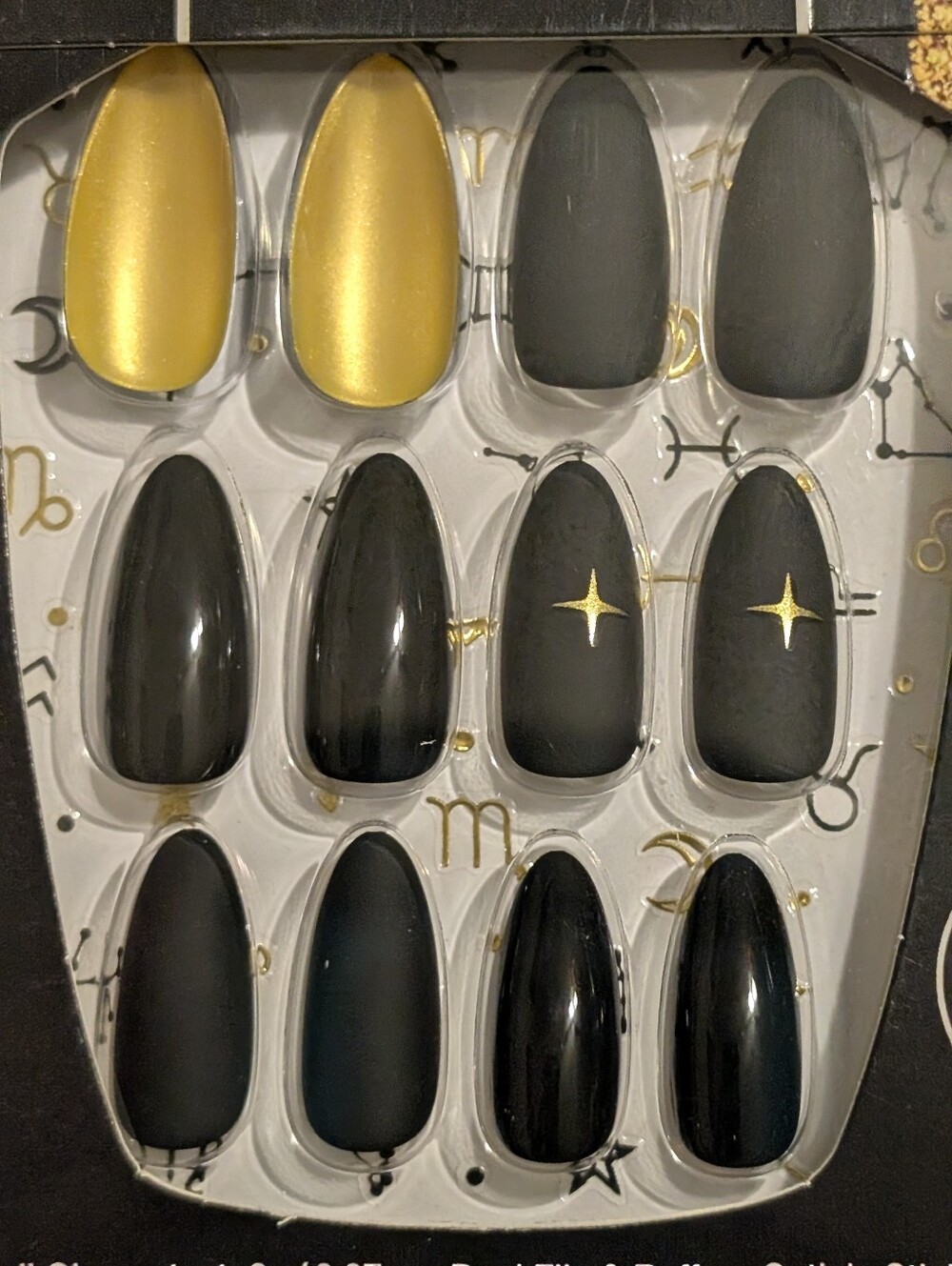 OPI Xpress/ON Reusable Press On Nails in LEO AF